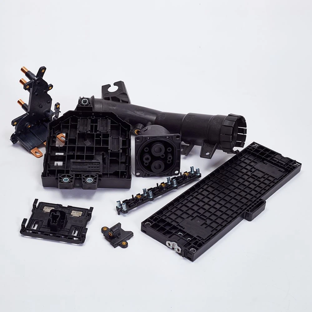 Plastični samodejni deli