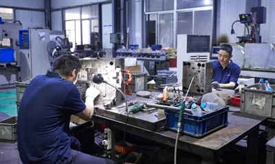 Vzroki in rešitve vdolbin pri izdelkih pri predelavi izdelkov iz plastike